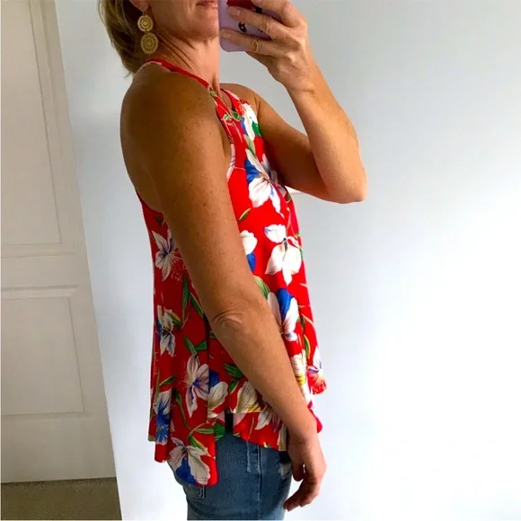 Red Floral Handkerchief Hem Tank - Picture 2 of 4
